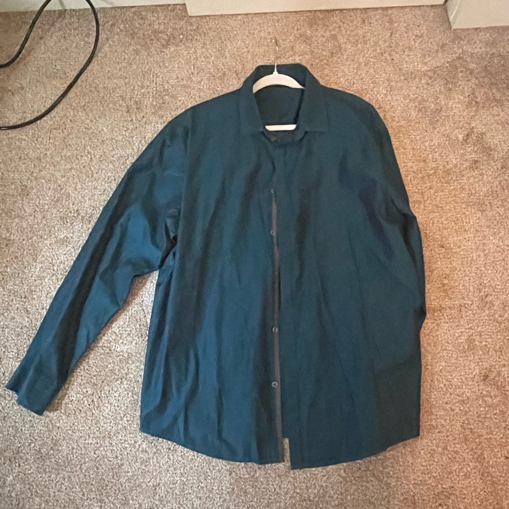 Men’s blue button down shirt !button down